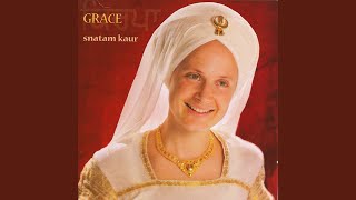 Video thumbnail of "Snatam Kaur - Ray Man Shabad"