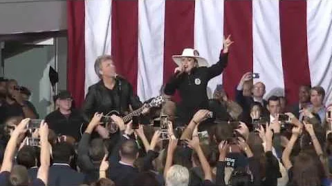 Lady Gaga and Jon Bon Jovi sing Livin On A Prayer at Final Campaign Rally  (FULL VIDEO)