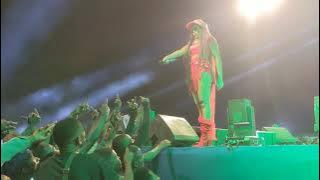 ZUCHU ATUPA MIC KATIKATI YA SHOW, WASAFI FESTIVAL MBEYA AGOMA KUENDELEA..