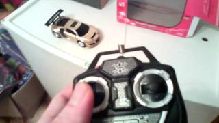видео Обзор миниатюрного радиоуправляемого робота TankBot