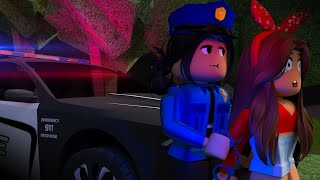 Taylor Gets In A CAR ACCIDENT! *CAUGHT ILLEGAL DRIVING…JAIL?* VOICE Roblox Bloxburg Roleplay