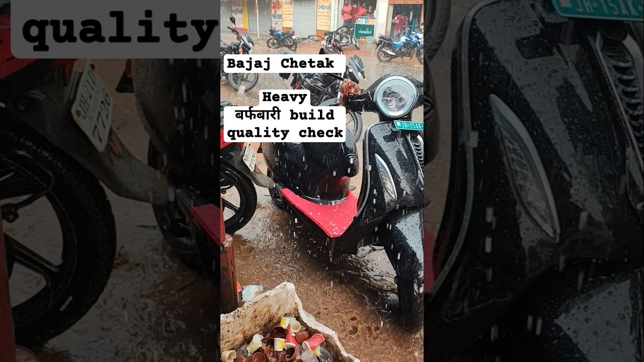 Bajaj Chetak is experiencing heavy snowfall, yet its build quality is so good that there is no 🙂‍↔️
