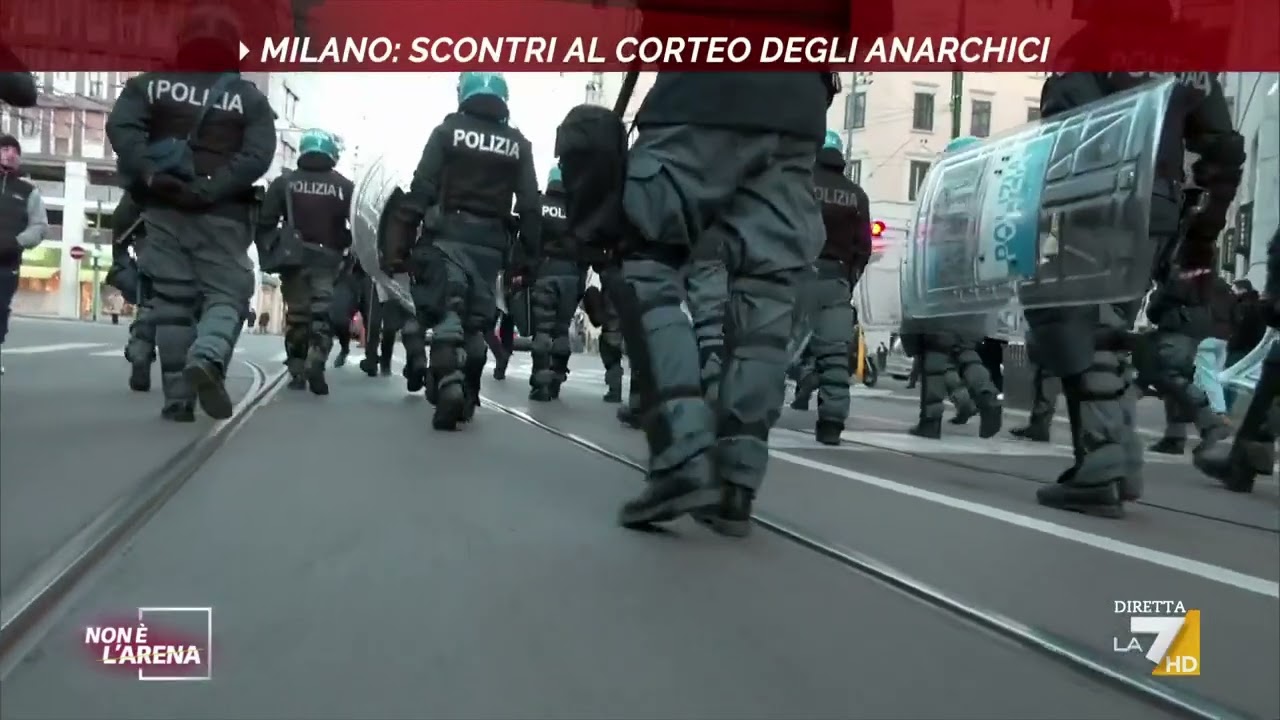 Milano: scontri al corteo degli anarchici