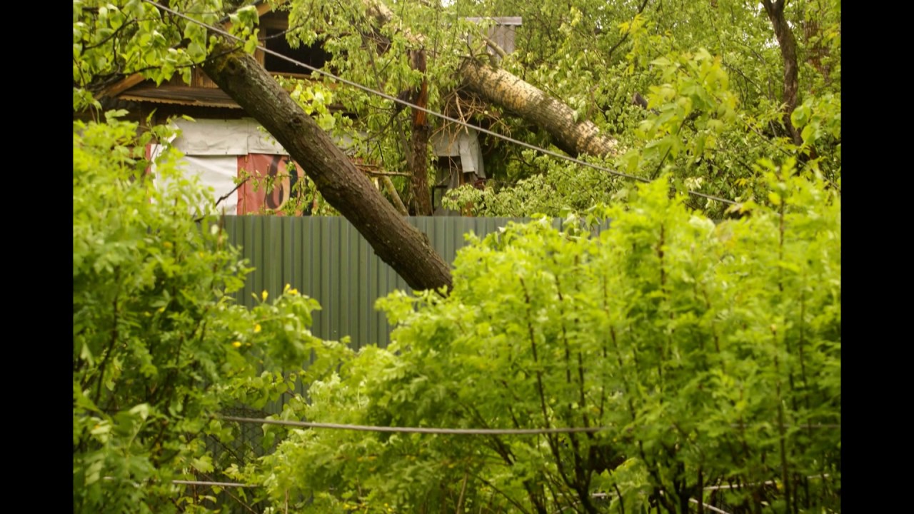 Только что в Электростали на радиоцентре прошёл смерч - YouTube