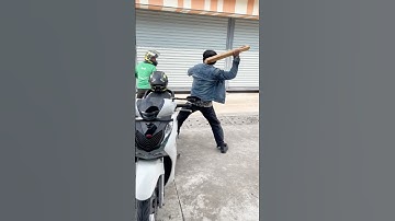 Tên cướp xe ban ngày liều lĩnh có vũ khí nóng gặp ngây HS và cái kết buồn @LongGiang95