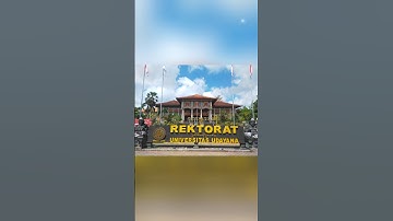 ACARA WISUDA DI KAMPUS UNIVERSITAS UDAYANA