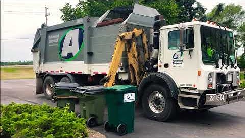 Advanced disposal Mack mru Heil python