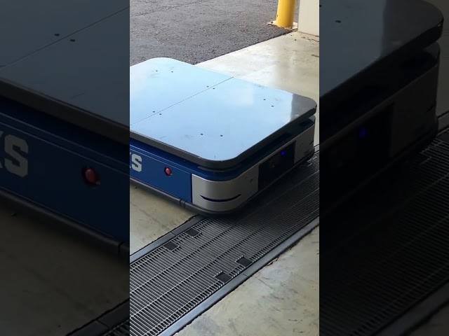 【目的地へ急ぐ無人搬送車(AGV)】屋外への出発シーンはこちら！#agv #搬送ロボット#悪路