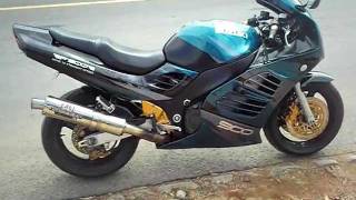 SUZUKI RF900 R.AVI