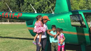 RECIBIENDO A SANTA CLAUS  EN CANGREJERA EL SALVADOR (PAPA NOEL)