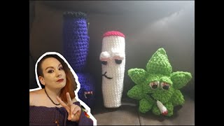 Stoner Crochet Art - Smoking Buddies, everyone needs one! Bong, pot leaf and joint tutorials!