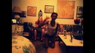 Bruna Dos Santos E Rafaela Maricondi Call Me Maybe - Carly Rae Jepsen With Lyrics