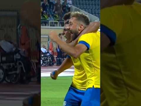 جبتوا منين دا من اسماعيليه يا حبيبي ماتجيش محسوبك من الدراويش اصفر و ازرق يا مفيش