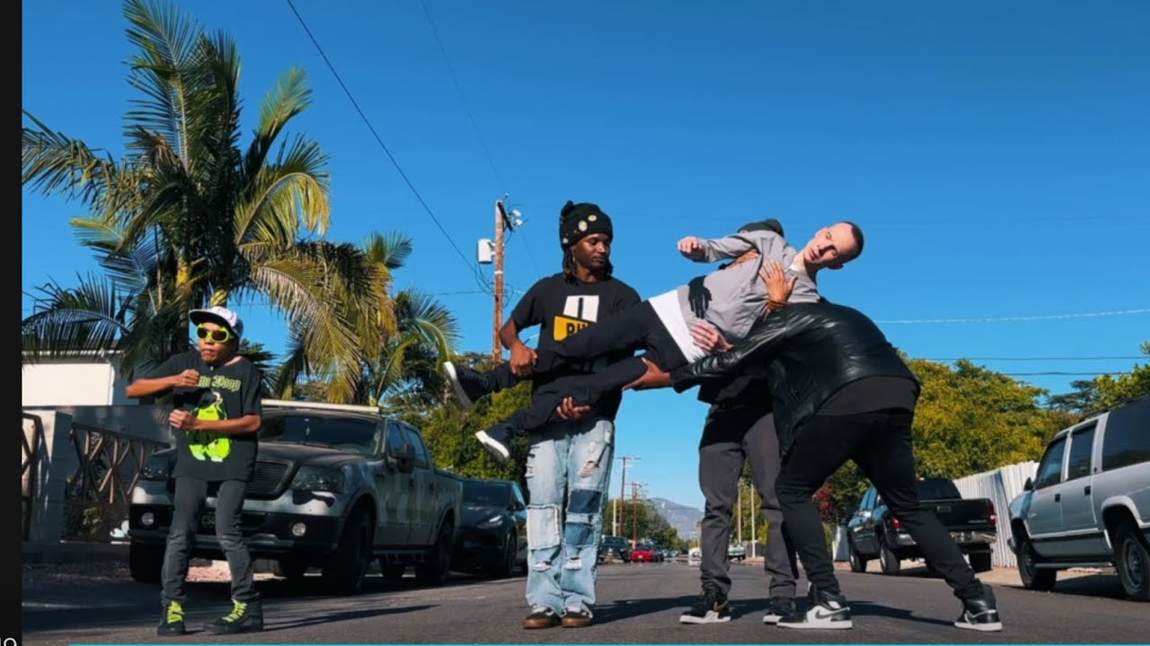 Dragon House | Robot Vall