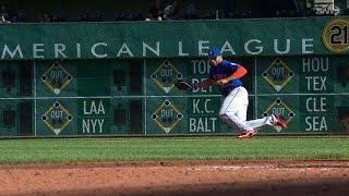 NYM@PIT: Loney snares grounder, retires Polanco