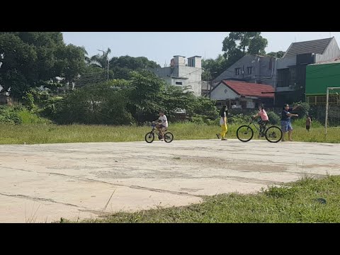 Bejemur Di Tanah Lapang - YouTube