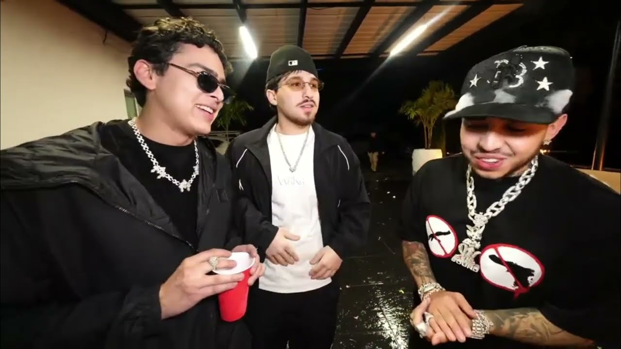 WESTCOL RECIBIENDO A LONCHE Y WILITO Y A MARKITOS TOYS EN EL POOLPARTY