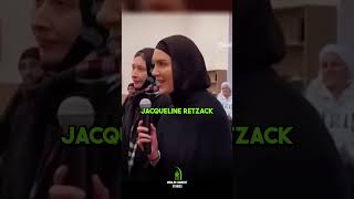 30 Australian Girls Accept Islam on The Same Day!