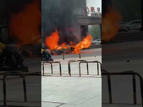 활활타는 중국산 전기차