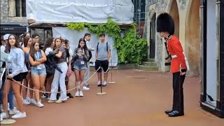 Windsor Castle guard shouts at Disrespectful tourist's get off the rope #windsorcastle