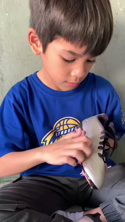 akhirnya beli sepatu baru ya dek! #ballwithalthaf