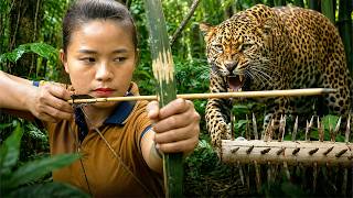 100 Days Alone in the Deep Forest Hunted by a Giant Predator