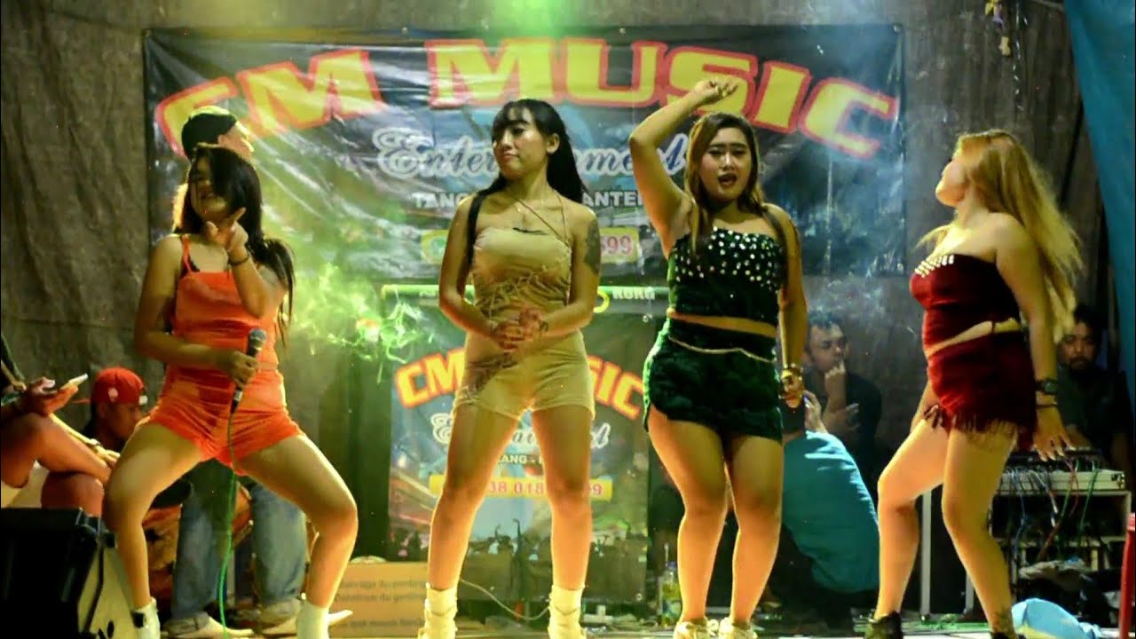 Cm music ( All Artis) Dokumentasi Ultah Aiza Maulida. *Kumenangis*