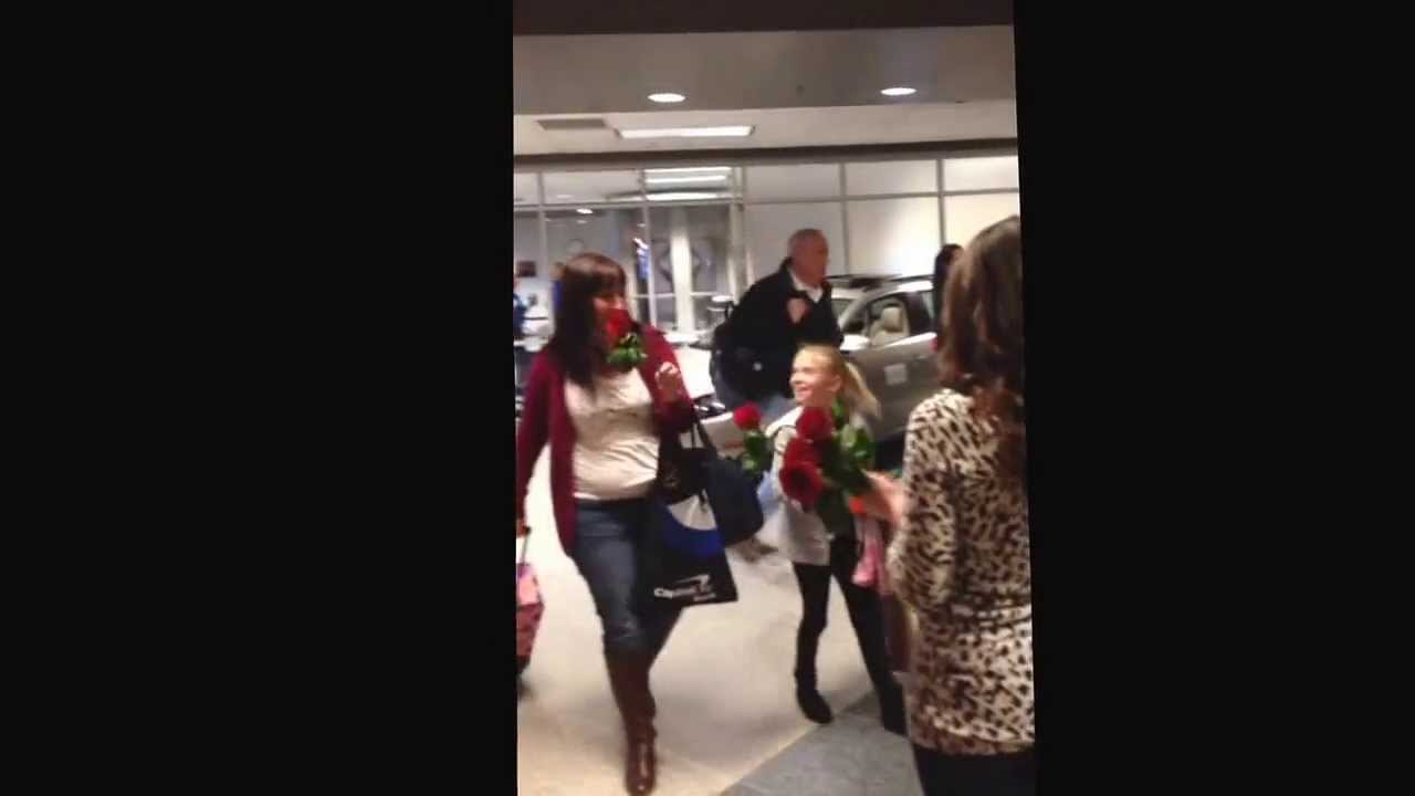 Airman Proposes at the Airport