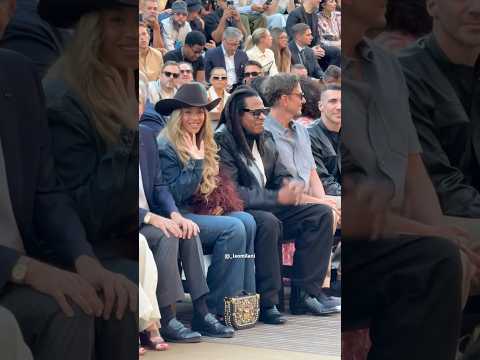 Beyonce Say HI For The Camera Part Jay Z Bradley Cooper At Paris Fashion Week Beyonce Jayz