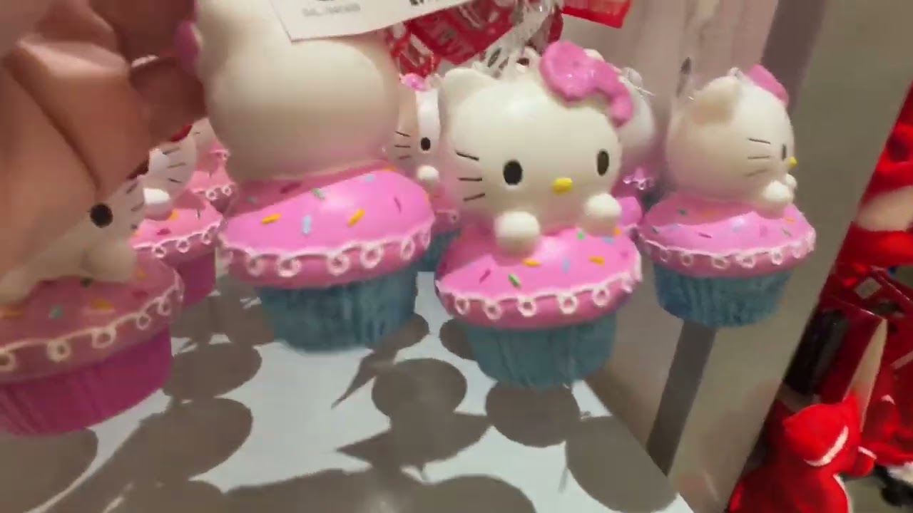 Christmas Hello Kitty in Sanrio Smile Shop at Universal City Walk Hollywood!