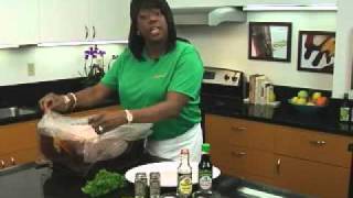 Chef helen roberts shows you how to brine turkey (or chicken) using
kikkoman soy sauce and dried herbs make a savory that will turn your
thanksgivin...