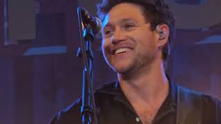 Niall Horan - Too Much Too Ask live at Boston Calling Music Festival 2023 Resimi