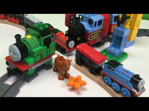 LEGO DUPLO 10507 My First Train Set vs THOMAS WOODEN RAILWAY