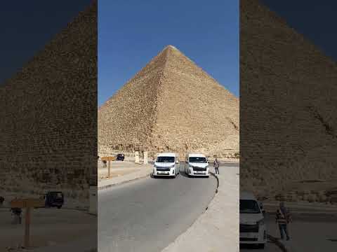 Египетские пирамиды и сфинкс в Гизе