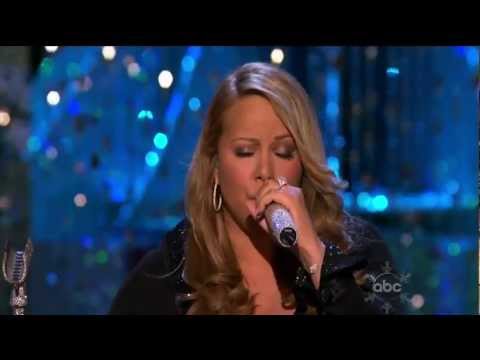 Video: Mariah Carey vier die nuwe jaar op die verhoog