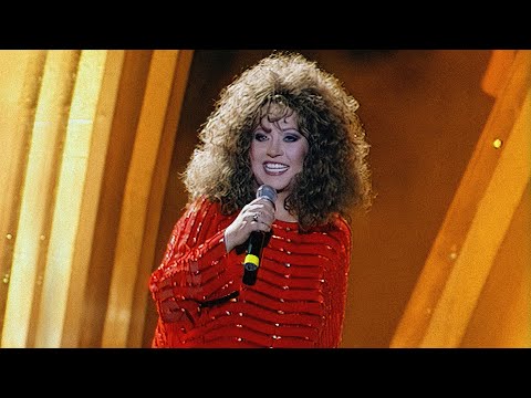 Алла Пугачёва Осторожно листопад Золотой граммофон 1999