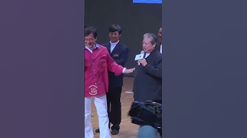 洪金寶工作室開業，成龍遲到還被大哥懟！現在知道誰是真正的大哥了吧！#暴風雨電影院 #成龍#jackiechan #經典港片 #熱門 #洪金寶