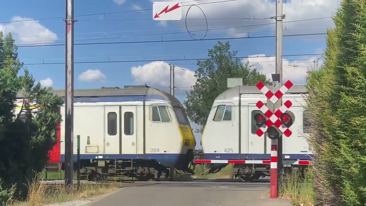 Spoorwegovergang Schellebelle / Railroad crossing / Passage à niveau / Bahnübergang