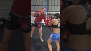 Beginner Muay Thai@BFL with Ari