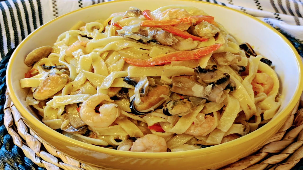 Recette facile et rapide / les tagliatelles aux fruits de mer أم وليد YouTube