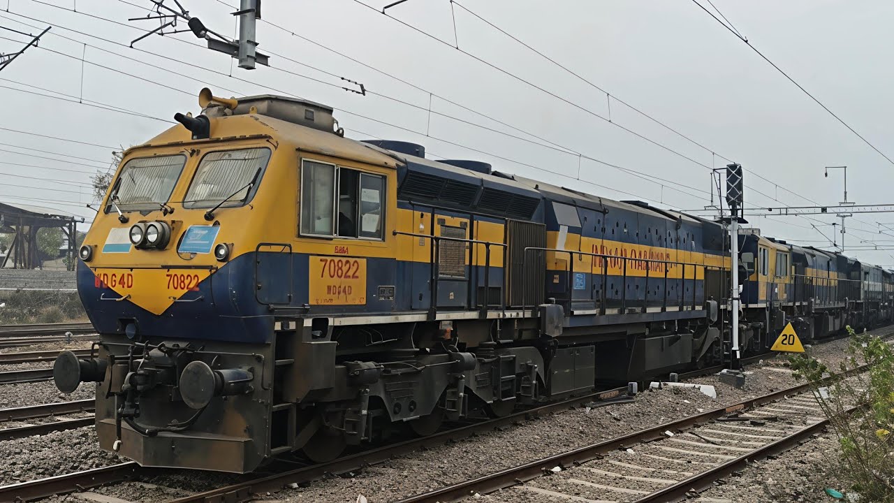 TWIN WDG4 locomotive with maalgadi | BCNHL WAGON Maalgadi | freight train Indian railway 