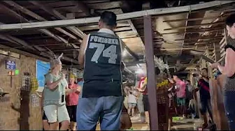 Ngajat ba rumah panjai..bisi temuai ari menua jauh datai