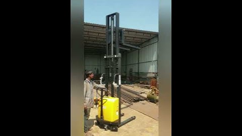 Vimal Semi Electric Stacker