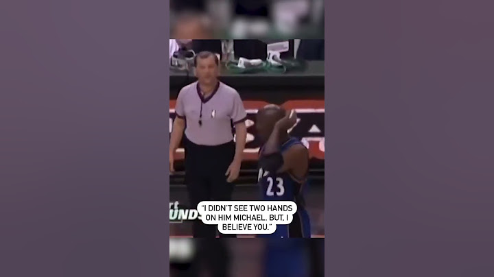 This exchange between MJ and the ref 😅