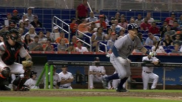 TB@MIA: Guyer leads off 9th with a double