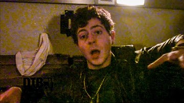 Score 24 - BUS INVADERS (The Lost Episodes) Ep. 83