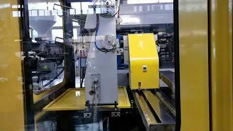 Kowey IML Robot Side Entry for Yogurt Cups
