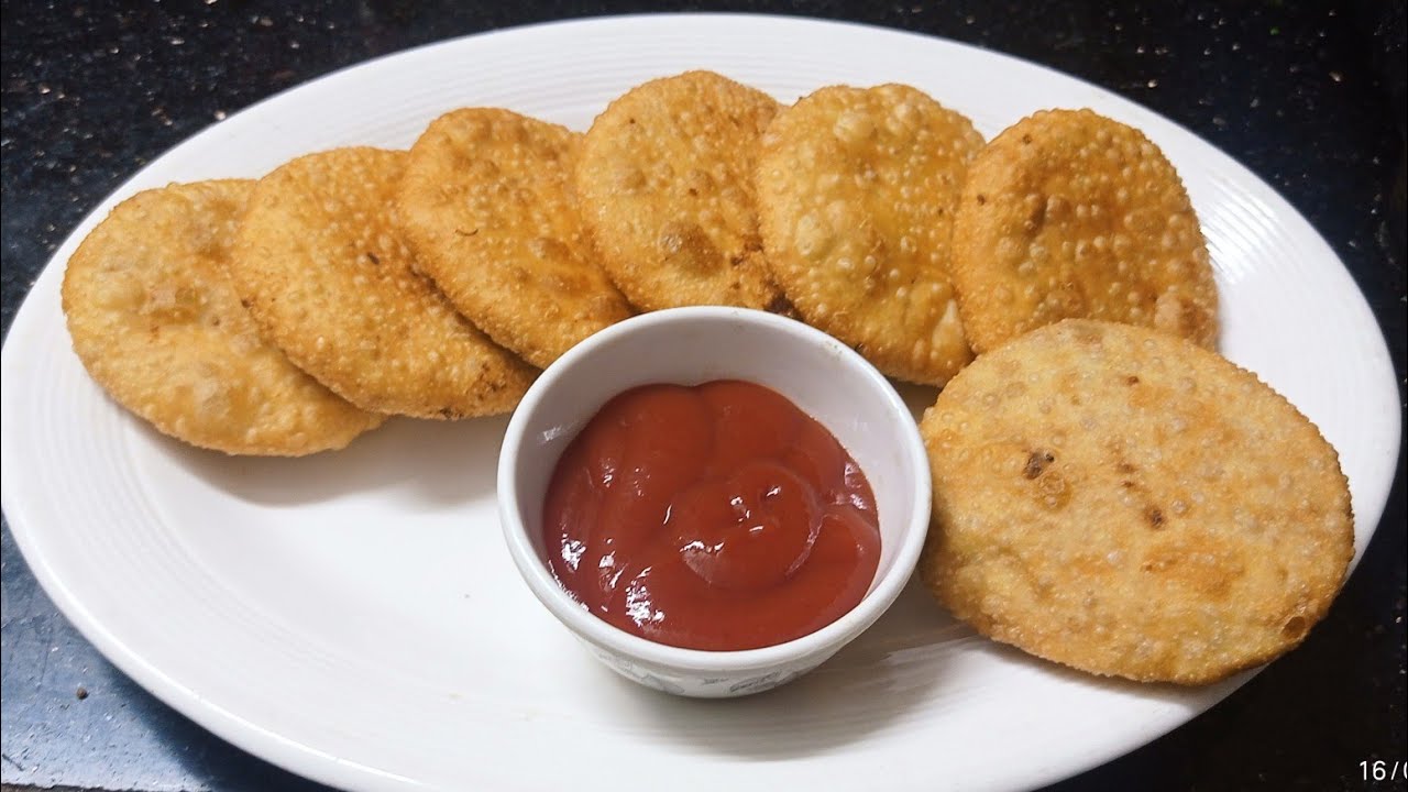 alu pyaz besan kachori 😋👌 आलु प्याज बेसन कचोरी 😍#nutan'srecipes# ...