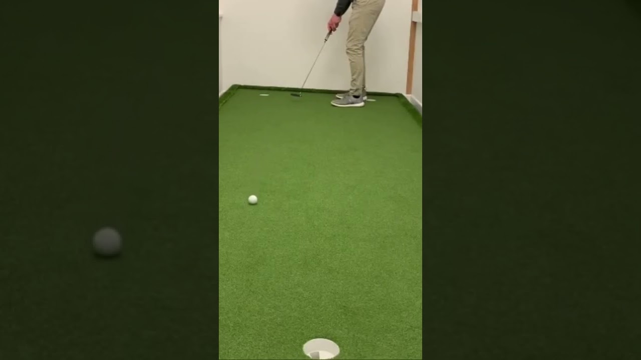 3% RL putt utilising the PuttAWAY Golf adjustable putting platform!