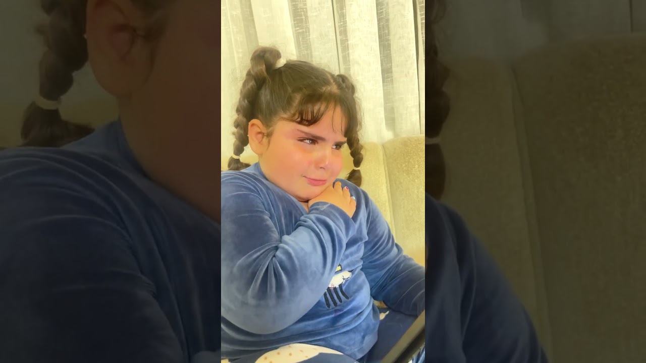 لارين شتاقت لاختهه 😭